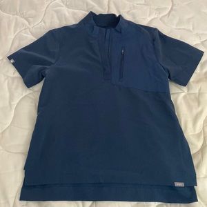 Dark Harbor rare Figs scrubs top!